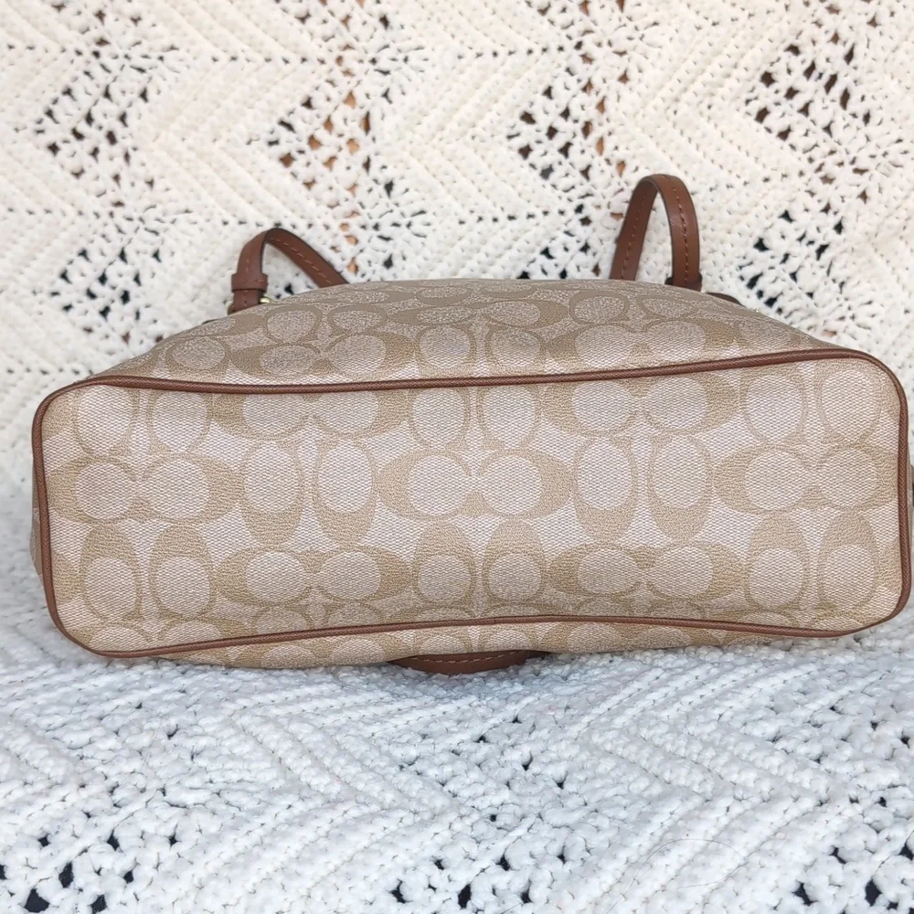 Coach Peyton Tan Signature Tote Bag - Picture 3 of 7